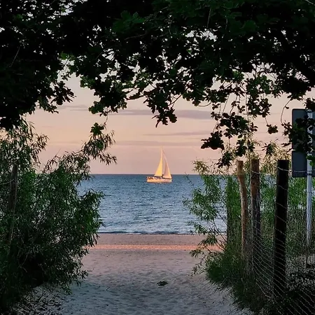 Baltic Beachside アパート ソポト